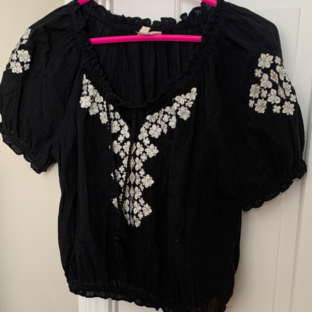 Lucky Brand Black Top with White Floral Design